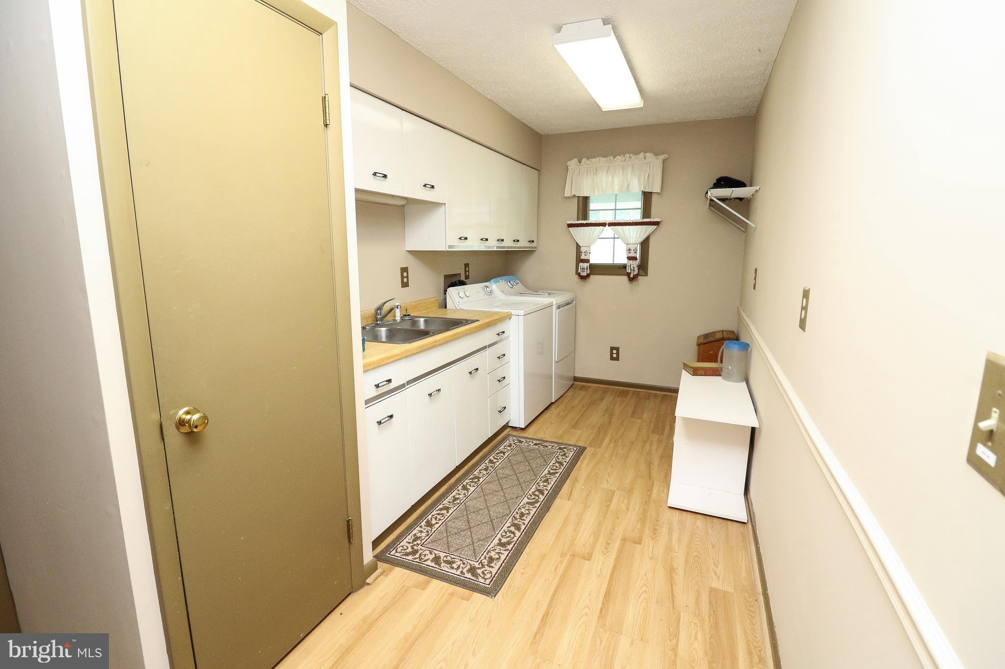 8819 Woodward Road Marshall, VA 20115 - Photo 10 of 30 Interior (General)