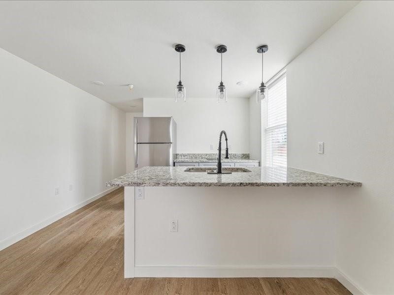 905 74th Street, Unit 2 Houston, TX 77011 - Photo 5 of 10