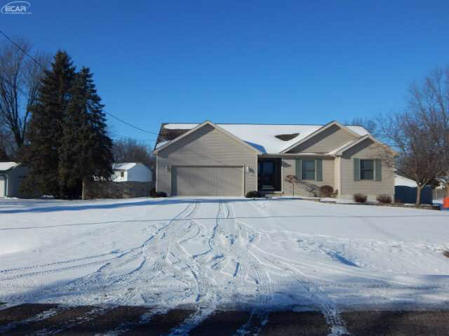 5291 Deland Road Flushing, MI 48433 - Photo 2 of 12 20457052-1.JPG