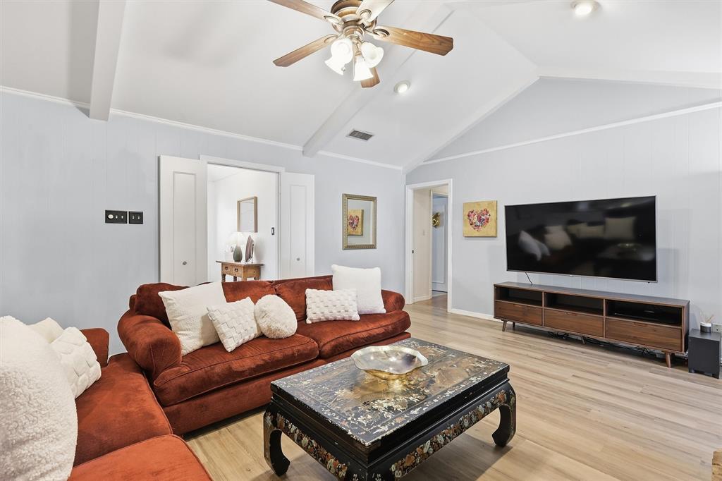 3904 Stonehenge Road Fort Worth, TX 76109 - Photo 12 of 40