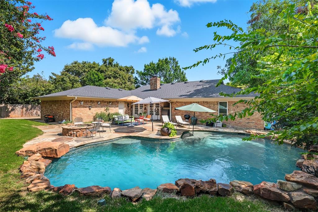 3904 Stonehenge Road Fort Worth, TX 76109 - Photo 2 of 40