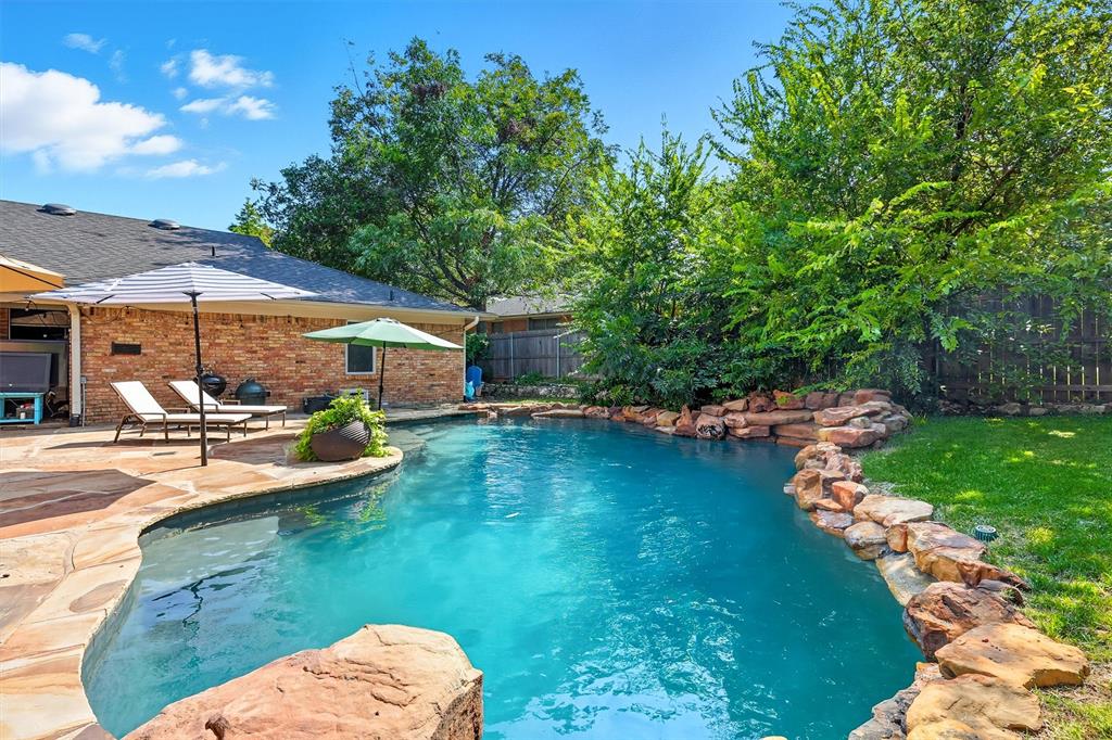 3904 Stonehenge Road Fort Worth, TX 76109 - Photo 34 of 40