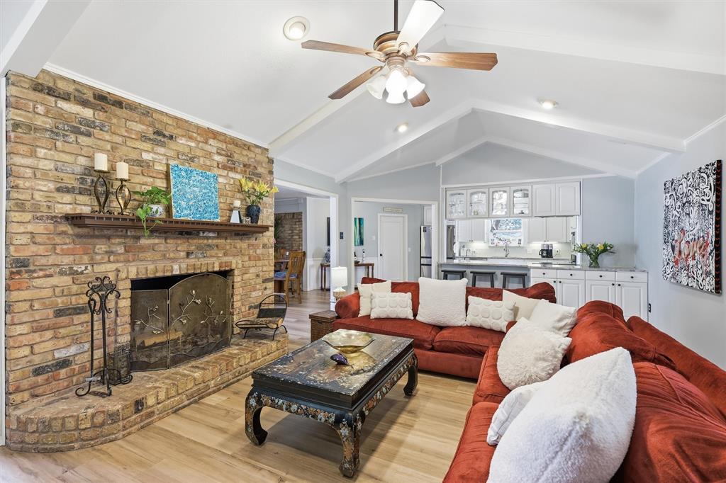 3904 Stonehenge Road Fort Worth, TX 76109 - Photo 9 of 40