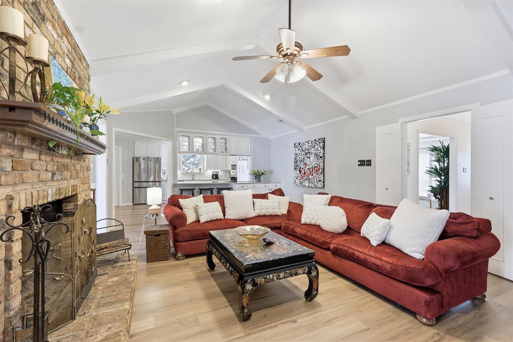 3904 Stonehenge Road Fort Worth, TX 76109 - Photo 10 of 40