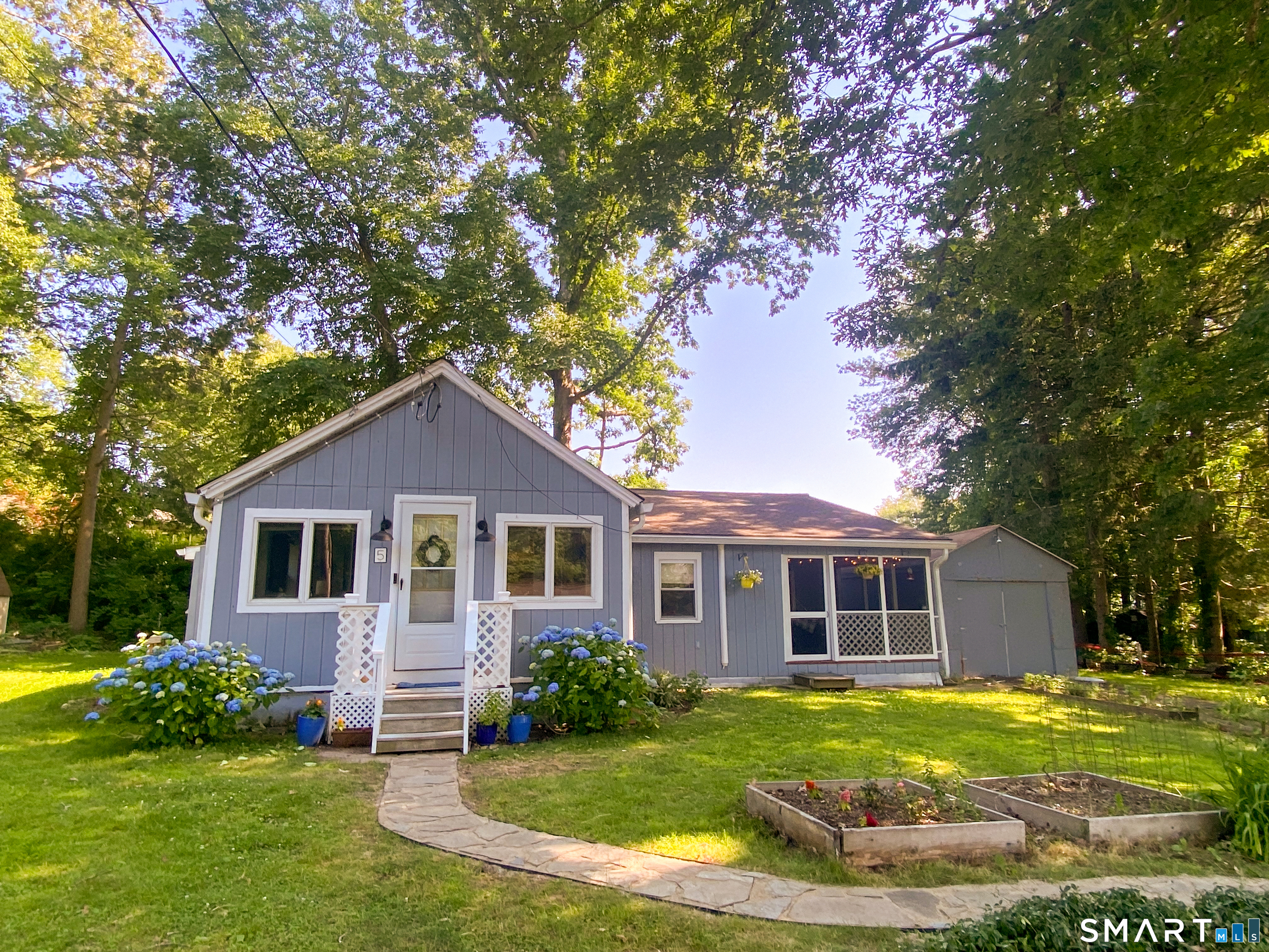 5 Seminole Trail East Hampton, CT 06424 - Photo 1 of 21