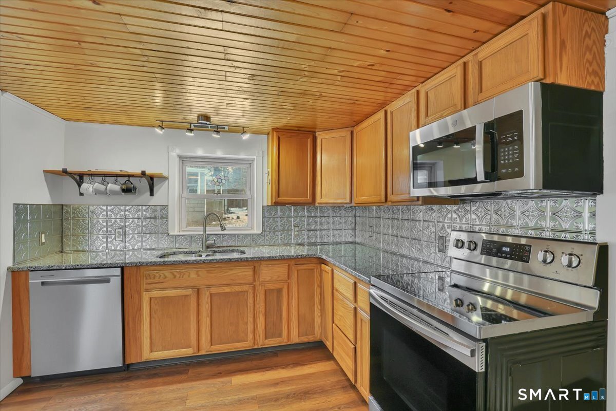 5 Seminole Trail East Hampton, CT 06424 - Photo 6 of 21