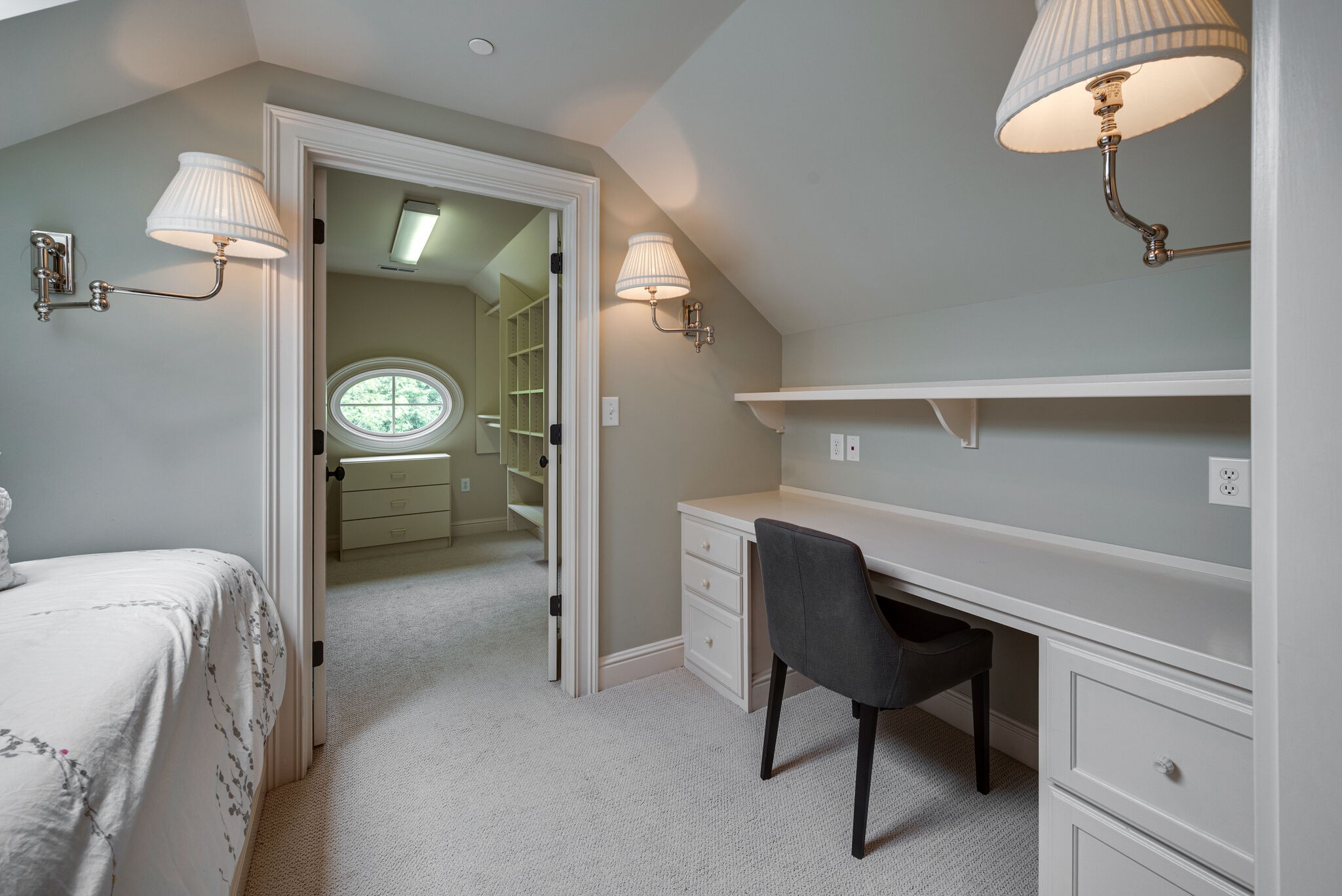 3816 Trimble Road Nashville, TN 37215 - Photo 21 of 26 a view of a hallway to room with furniture and a mirror