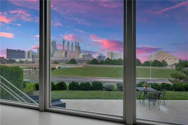 $1,200,000 | 1609 Jefferson Street, Kansas City, MO 64108