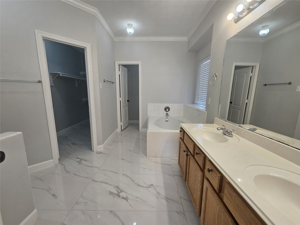 3114 Black Hawk Trail Court Spring, TX 77373 - Photo 11 of 50