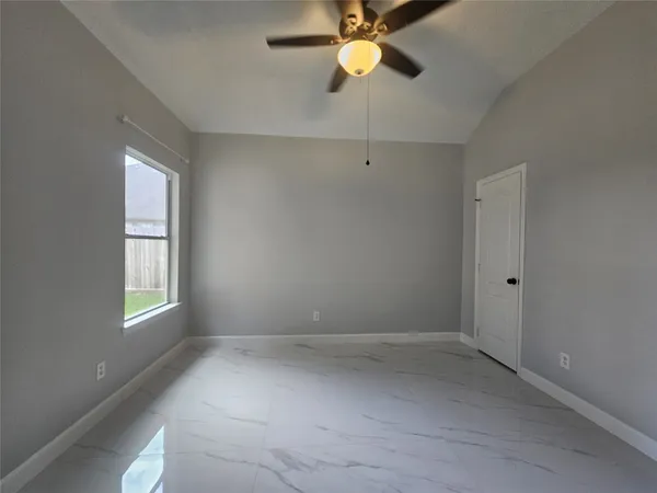 $2,200 | 3114 Black Hawk Trail Court, Spring, TX 77373
