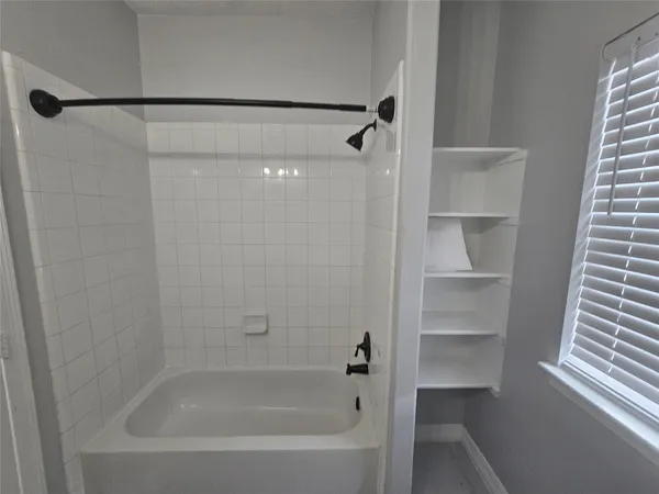 $2,200 | 3114 Black Hawk Trail Court, Spring, TX 77373