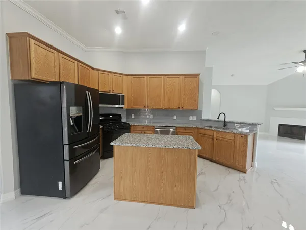 $2,200 | 3114 Black Hawk Trail Court, Spring, TX 77373