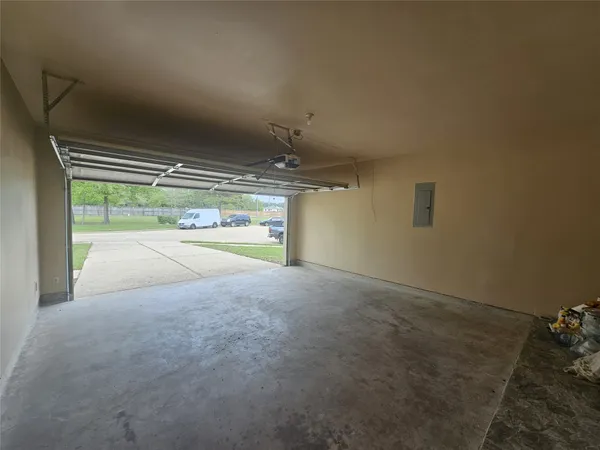 $2,200 | 3114 Black Hawk Trail Court, Spring, TX 77373