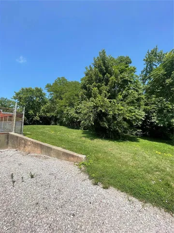 $25,000 | 125 North Wood Street, Staunton, IL 62088