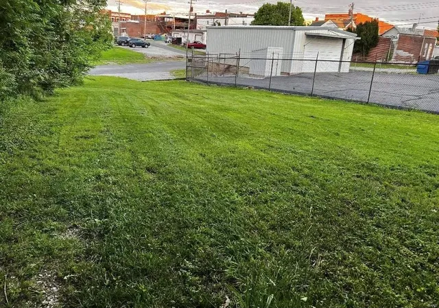 $25,000 | 125 North Wood Street, Staunton, IL 62088