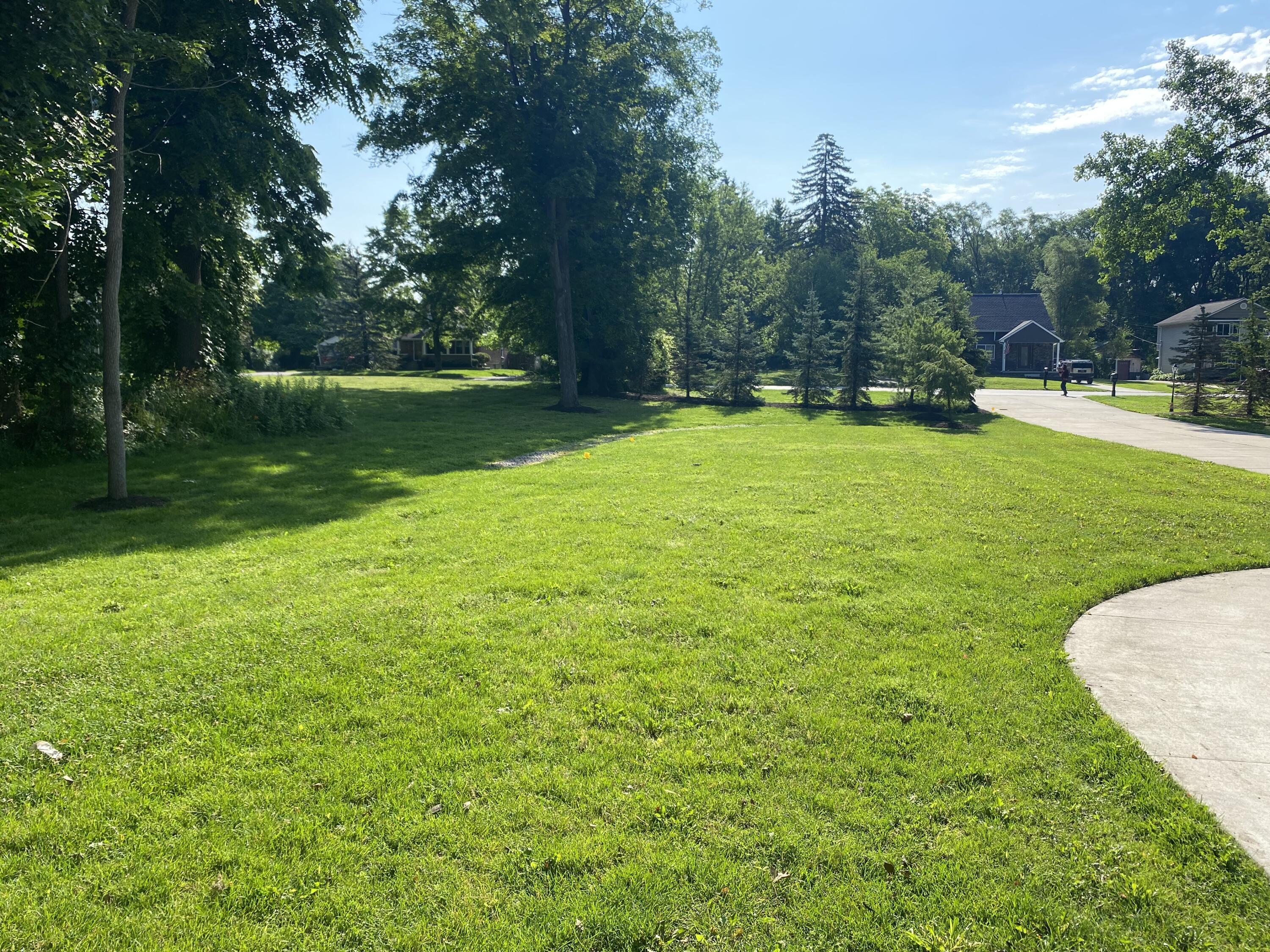9915 Wayne Road Livonia, MI 48150 - Photo 4 of 38 IMG_2705