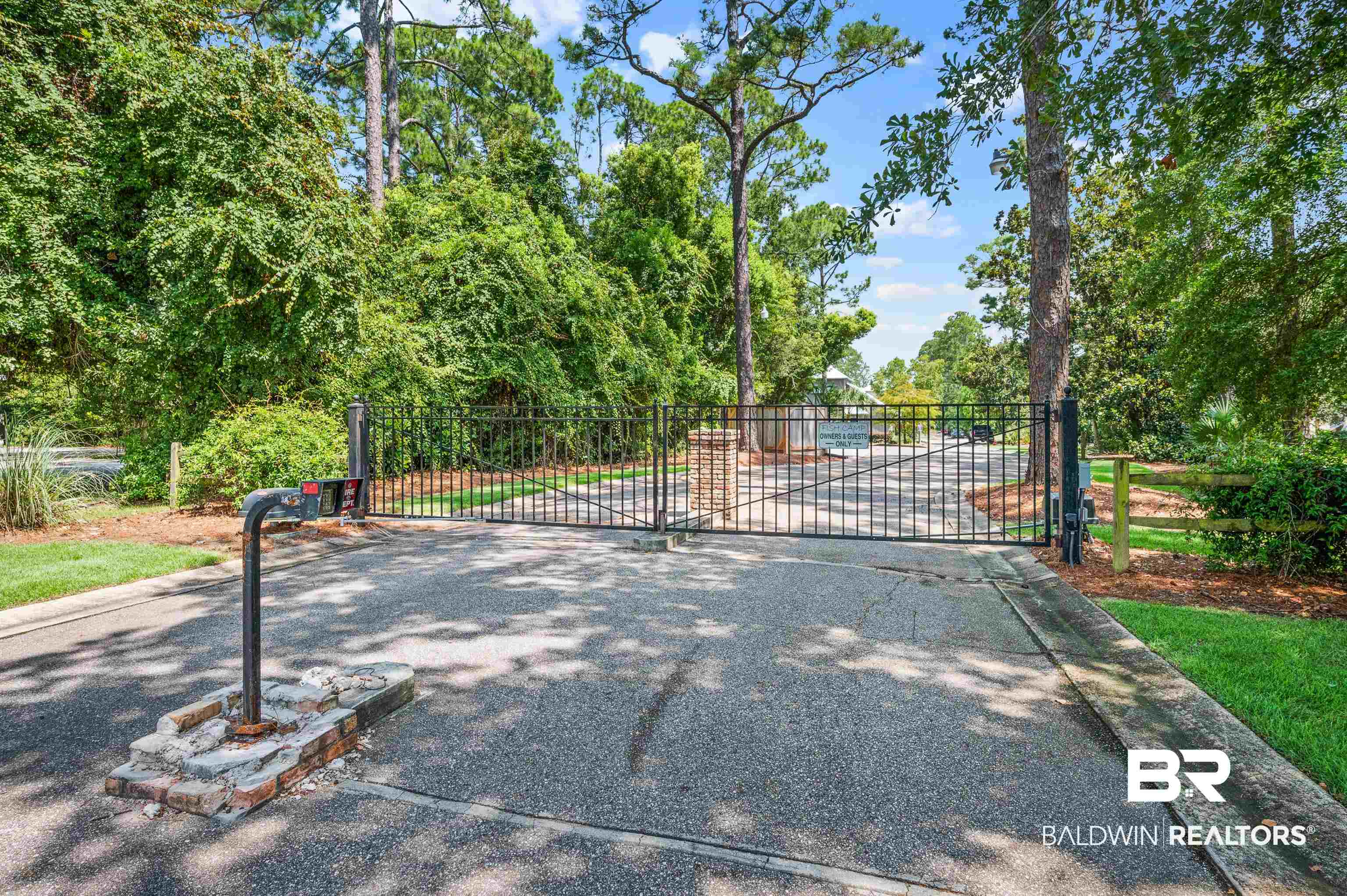 25773 Canal Road, Unit 10 Orange Beach, AL 36561 - Photo 39 of 40 Gated entrance