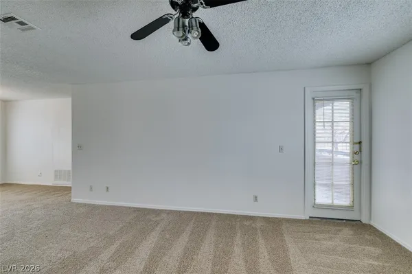 $1,264 | 1375 East Hacienda Avenue, Unit 211, Las Vegas, NV 89119