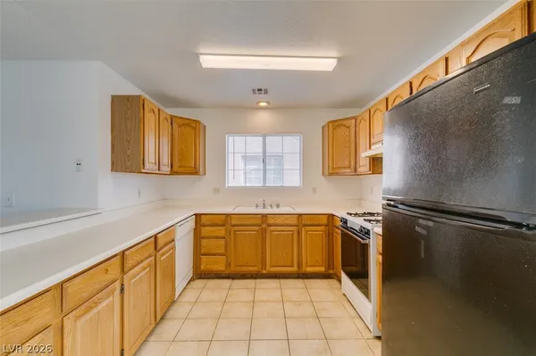 $1,264 | 1375 East Hacienda Avenue, Unit 211, Las Vegas, NV 89119