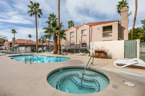 $1,264 | 1375 East Hacienda Avenue, Unit 211, Las Vegas, NV 89119