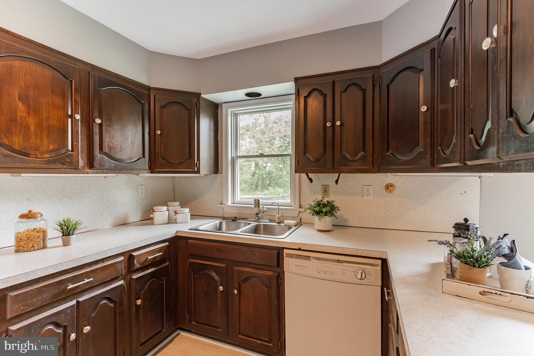 1050 Wawaset Road Kennett Square, PA 19348 - Photo 114 of 132 In-Law Suite