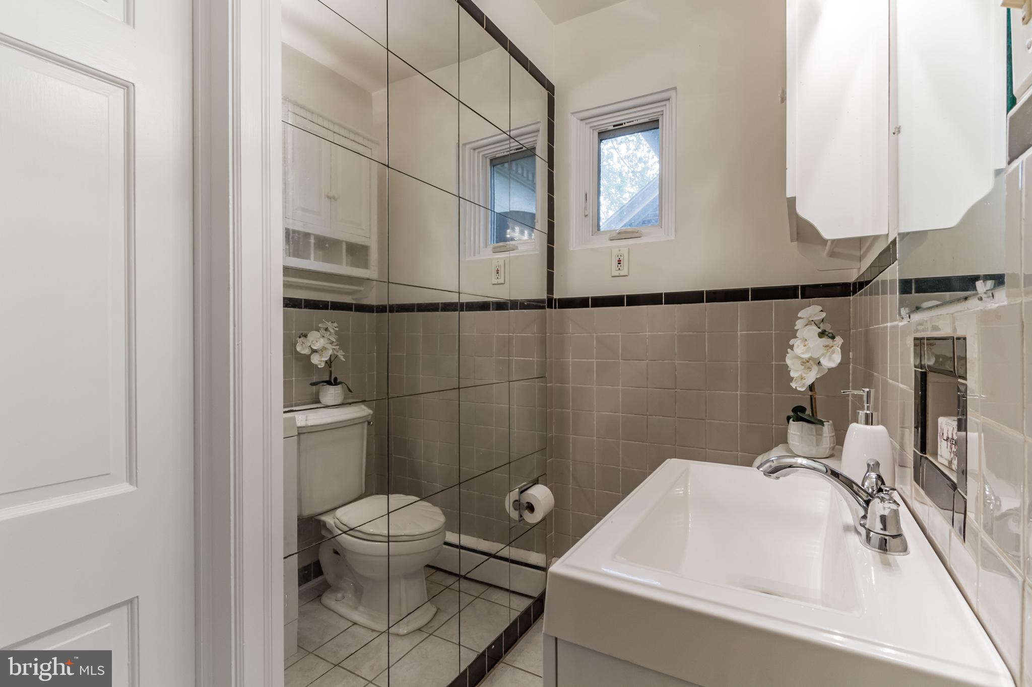 1050 Wawaset Road Kennett Square, PA 19348 - Photo 32 of 132 Bathroom