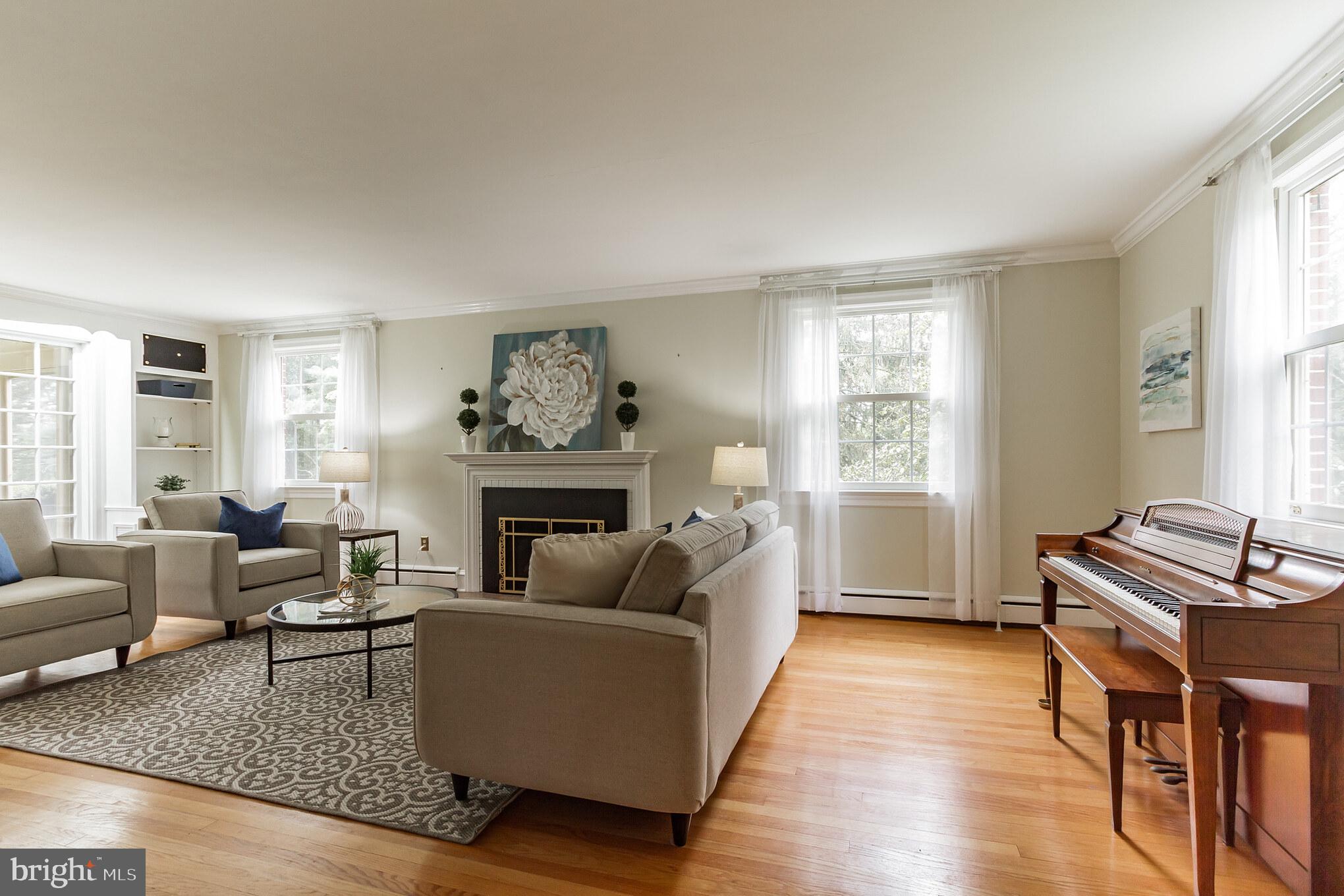 1050 Wawaset Road Kennett Square, PA 19348 - Photo 8 of 132 Living Room