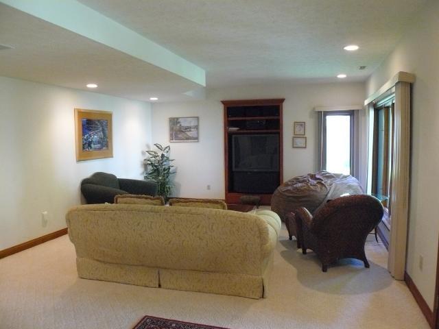 12358 Wayside Road Indianapolis, IN 46256 - Photo 9 of 12 Gallery Image 9