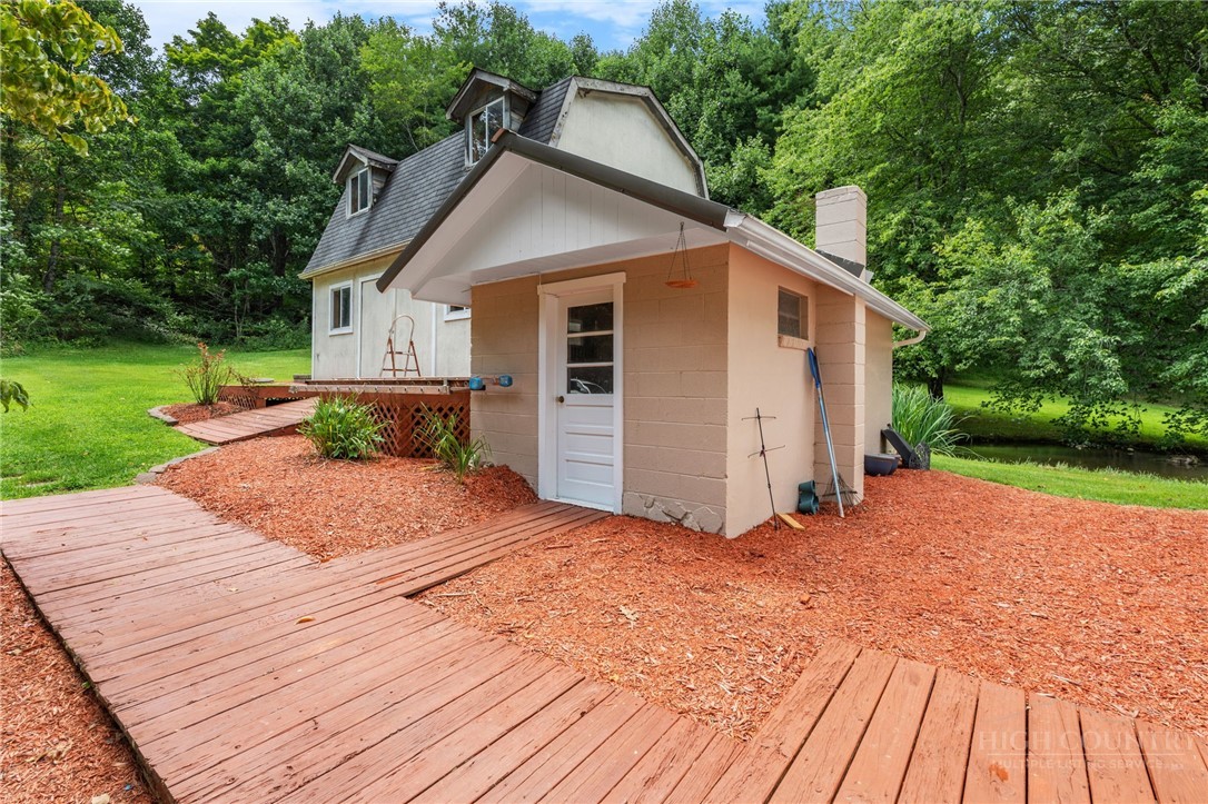 2253 Deep Ford Road Lansing, NC 28643 - Photo 34 of 48 Gallery Image 34