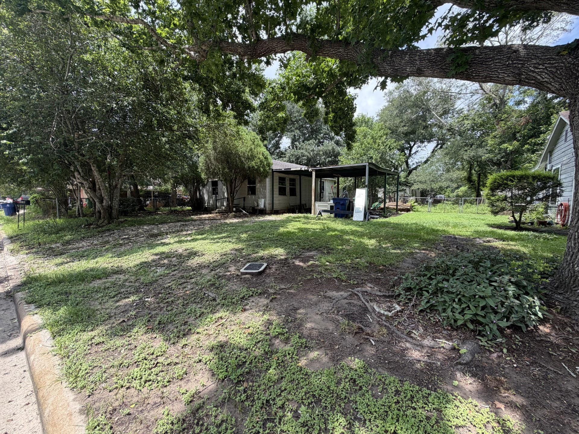 808 South Anderson Street Angleton, TX 77515 - Photo 2 of 4