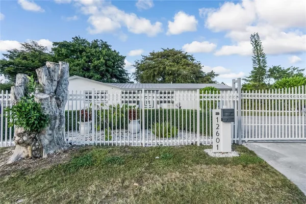 $1,185,000 | 12601 Southwest 204th Street, Miami, FL 33177