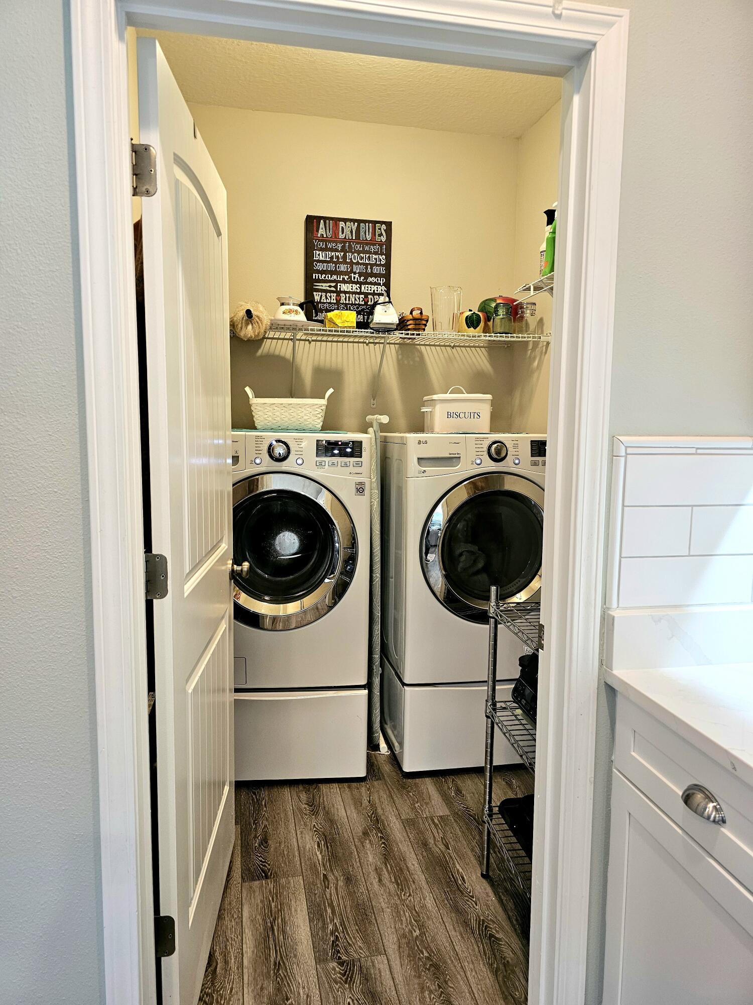 140 Nelly Street Freeport, FL 32439 - Photo 22 of 53 a utility room with dryer and washer