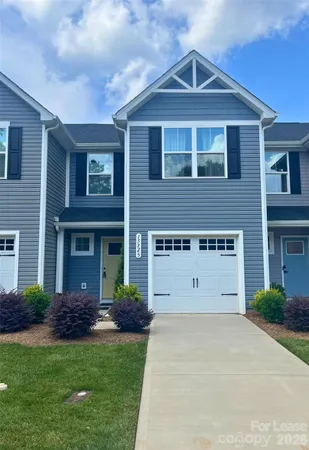 $1,825 | 1532 39th Ave Loop Northeast, Hickory, NC 28601
