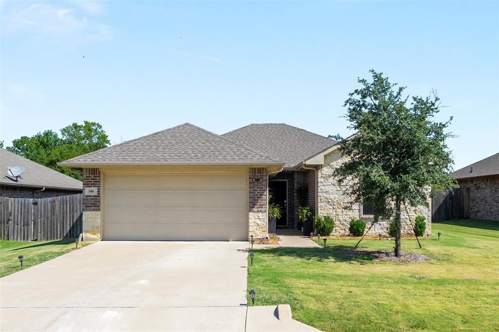 106 Willowbend Loop Mabank, TX 75147 - Photo 1 of 25