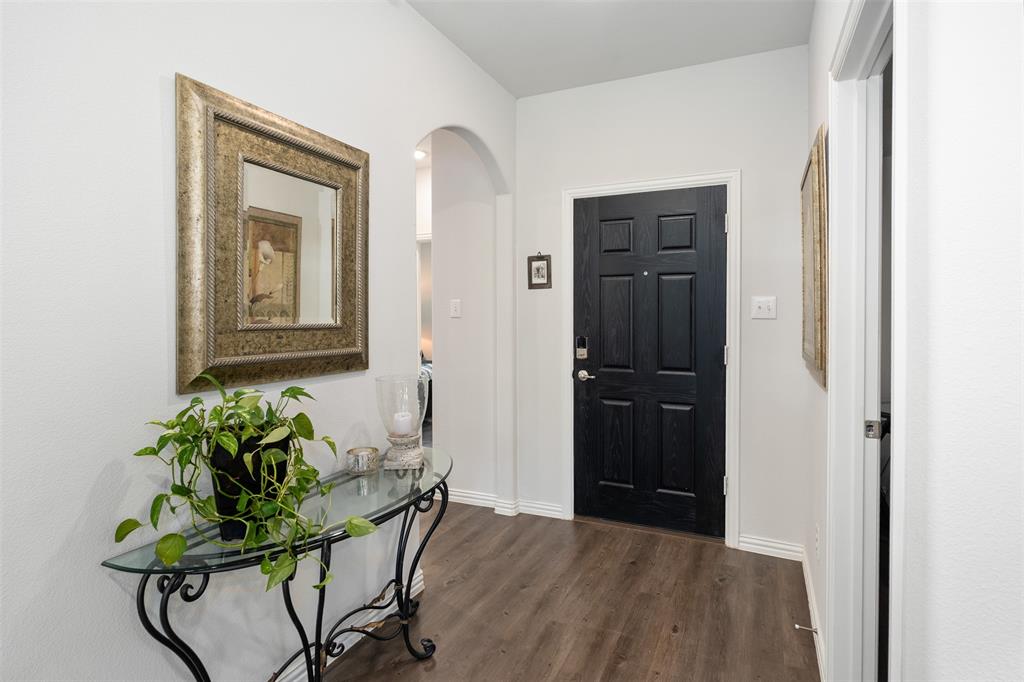 106 Willowbend Loop Mabank, TX 75147 - Photo 3 of 25