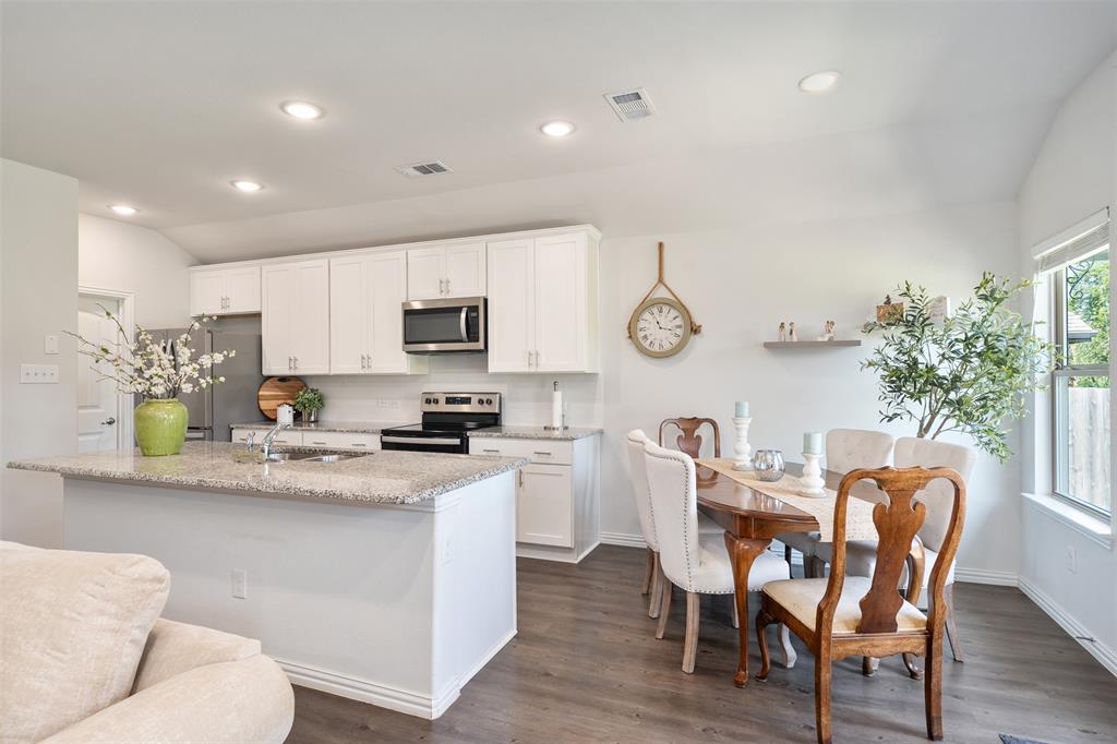 106 Willowbend Loop Mabank, TX 75147 - Photo 7 of 25