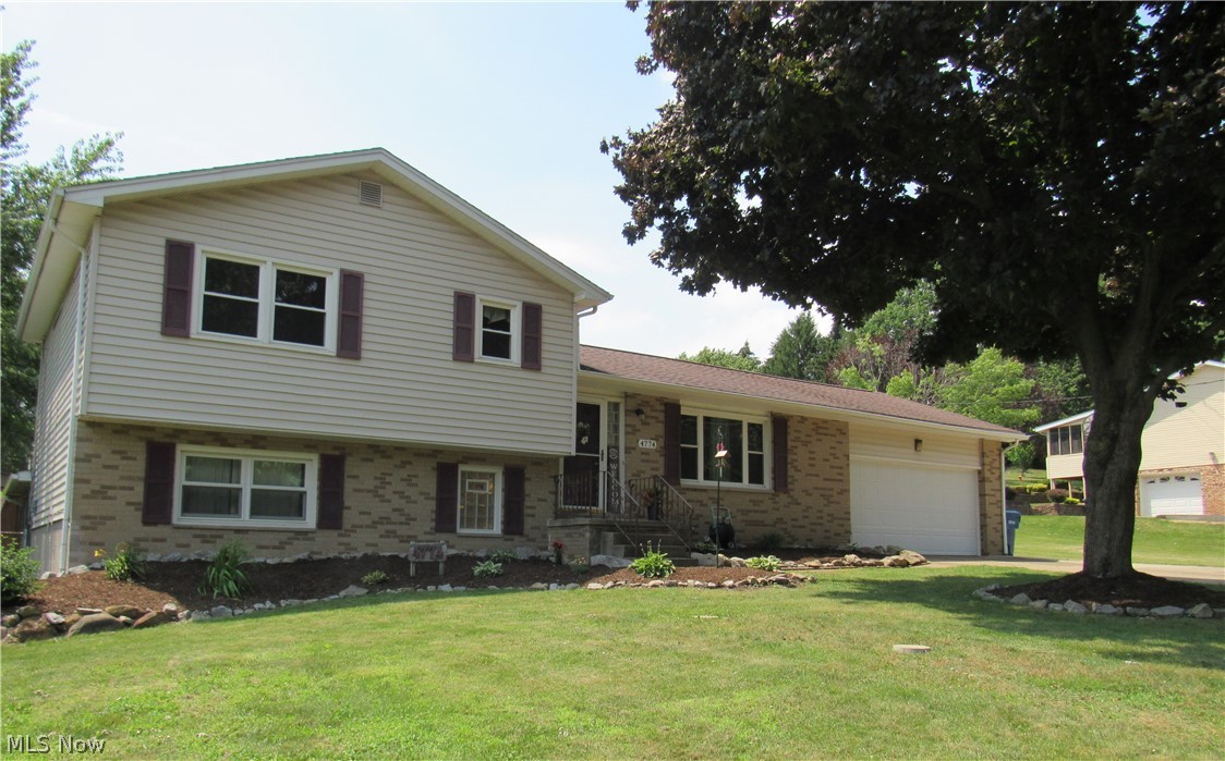 4774 Venus Road Uniontown, OH 44685 - Photo 2 of 35 Gallery Image 2
