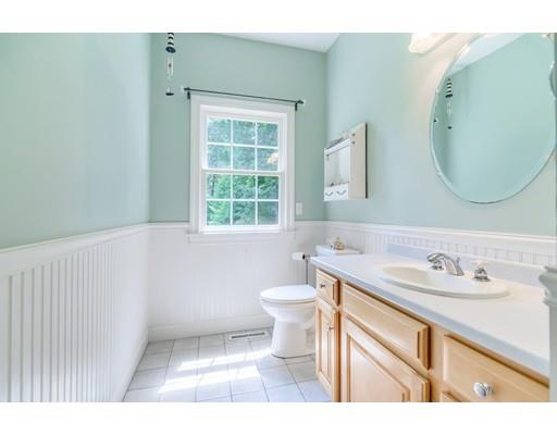 40 Pheasant Brook Road North Andover, MA 01845 - Photo 16 of 33 Gallery Image 16