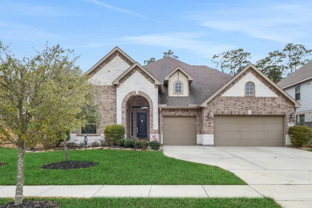 $488,500 | 19248 Yellow Chestnut Lane, New Caney, TX 77357