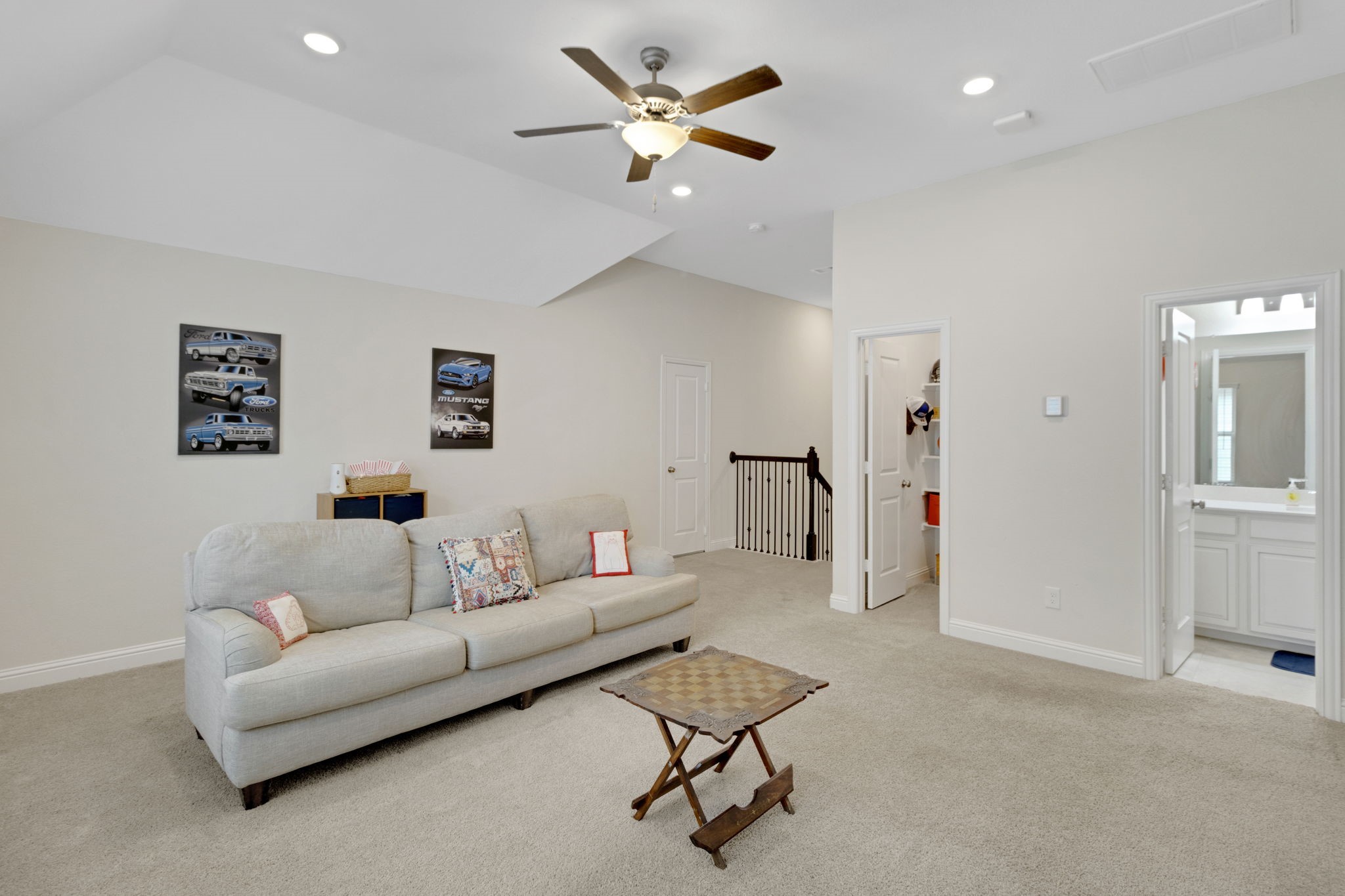 19248 Yellow Chestnut Lane New Caney, TX 77357 - Photo 20 of 42 a living room with furniture
