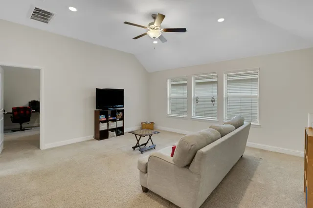 $488,500 | 19248 Yellow Chestnut Lane, New Caney, TX 77357