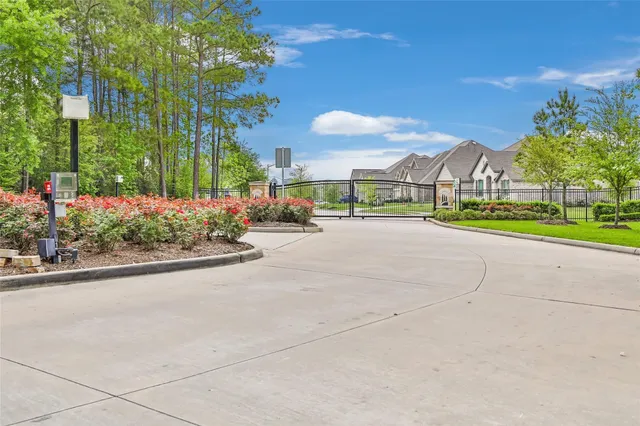$488,500 | 19248 Yellow Chestnut Lane, New Caney, TX 77357