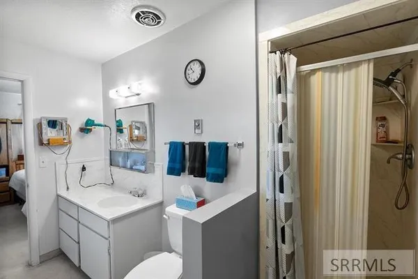 $680,000 | 2587 Sparks Lane, American Falls, ID 83211