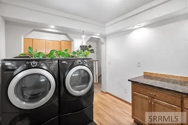 $680,000 | 2587 Sparks Lane, American Falls, ID 83211