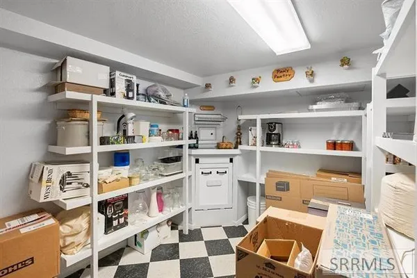 $680,000 | 2587 Sparks Lane, American Falls, ID 83211