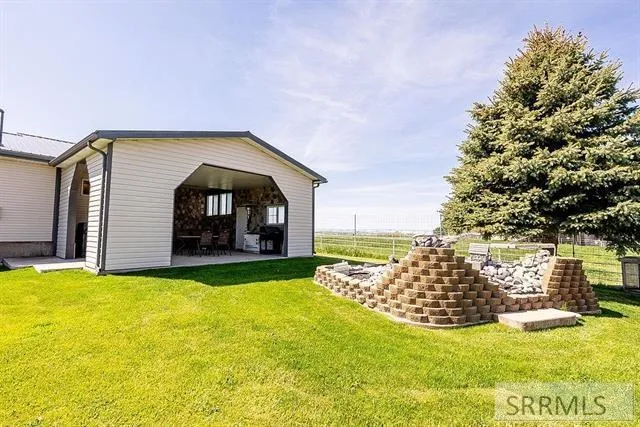 $680,000 | 2587 Sparks Lane, American Falls, ID 83211