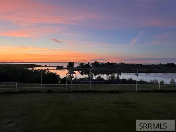 $680,000 | 2587 Sparks Lane, American Falls, ID 83211