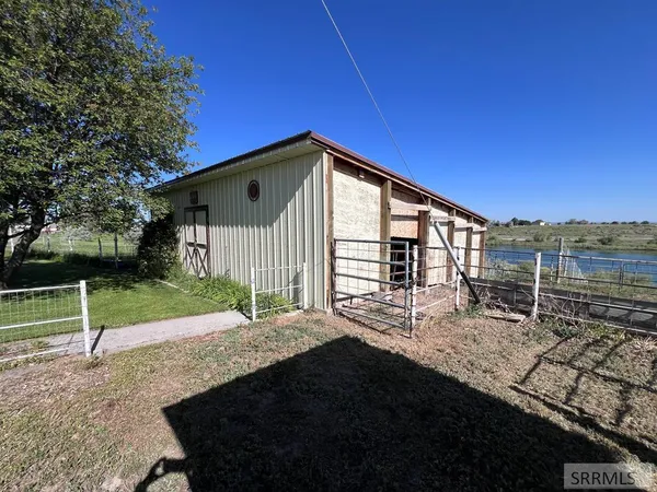 $680,000 | 2587 Sparks Lane, American Falls, ID 83211