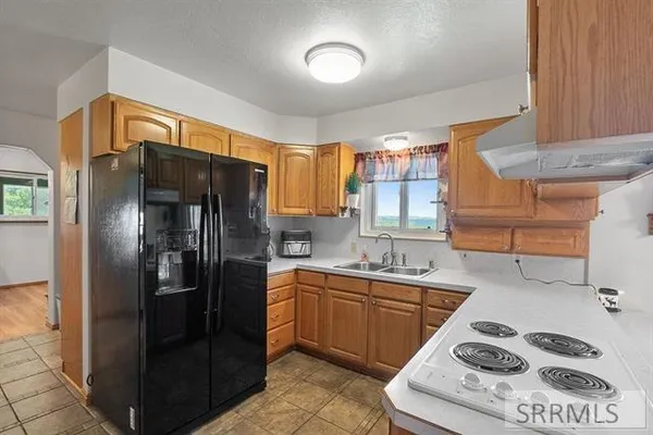 $680,000 | 2587 Sparks Lane, American Falls, ID 83211