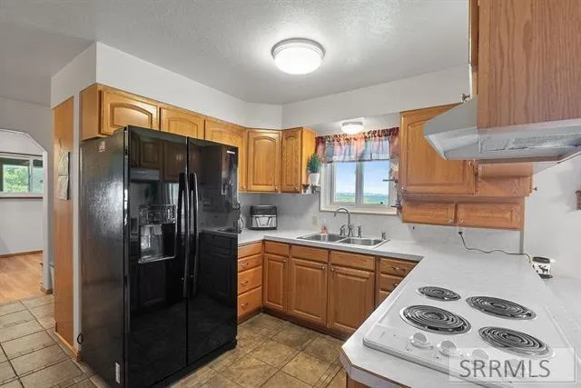 $680,000 | 2587 Sparks Lane, American Falls, ID 83211